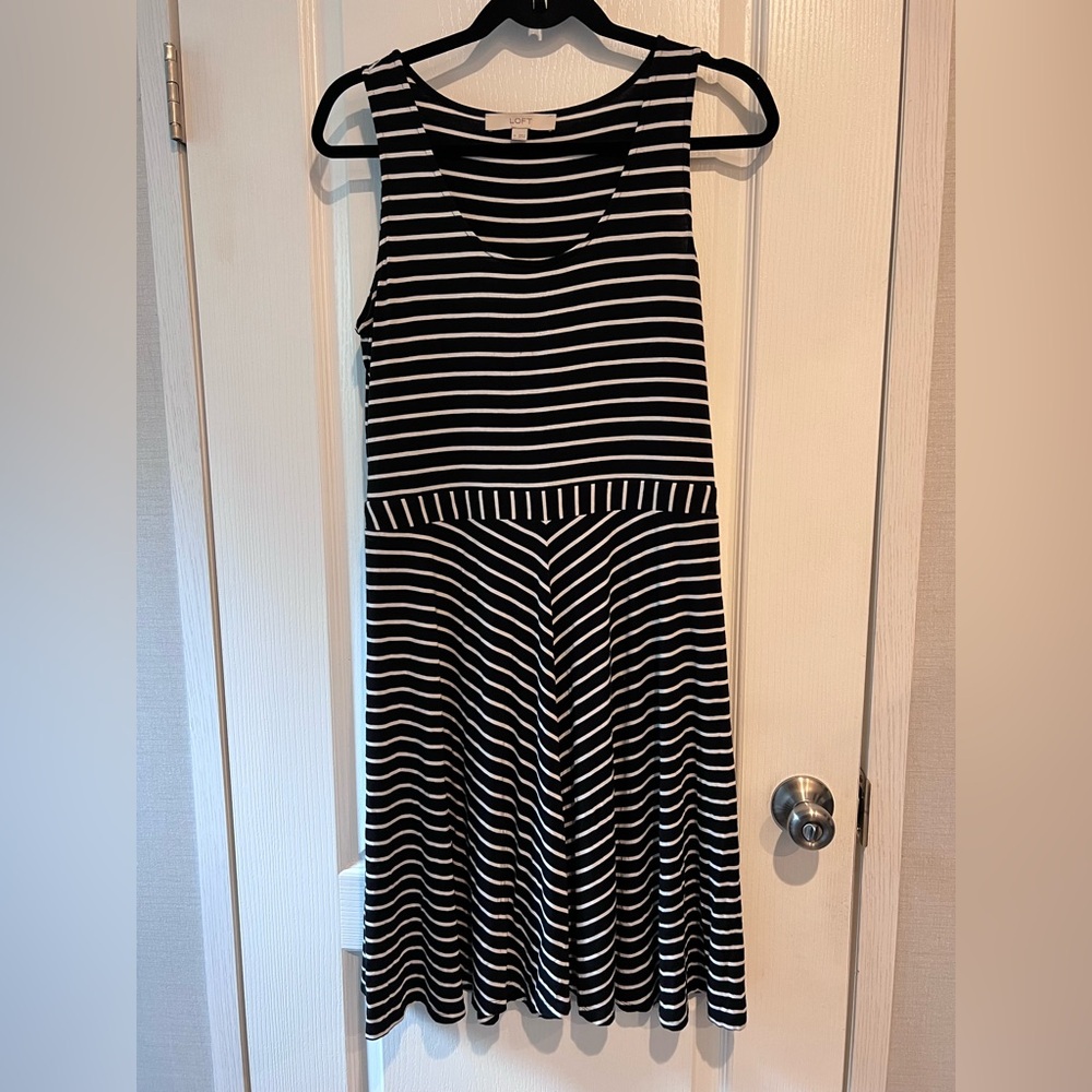 LOFT Black and White A-Line Midi Dress Sleeveless Scoop Neck